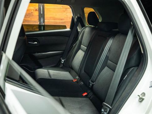 Used 2024 Nissan Rogue SV FWD image 11