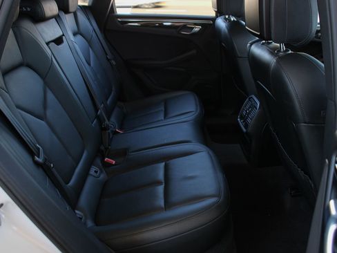 Used 2017 Porsche Macan S AWD/4WD image 28