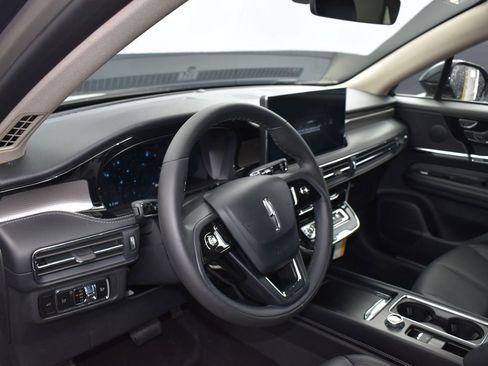 New 2025 Lincoln Corsair Reserve image 10