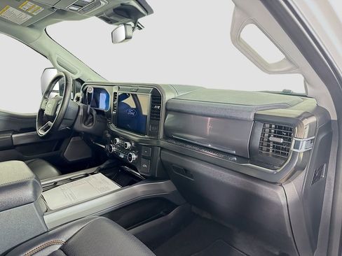 Used 2026 Ford F250 Lariat AWD/4WD image 19