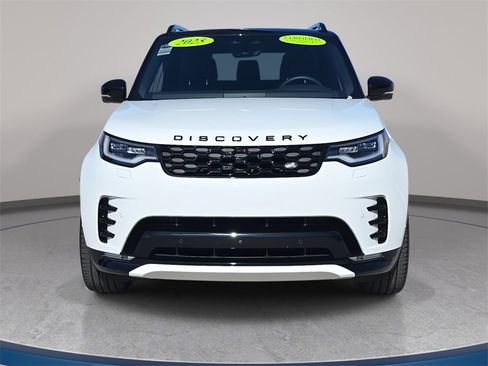 Used 2025 Land Rover Discovery Dynamic SE image 2