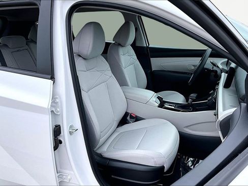 Used 2025 Hyundai Tucson SE FWD image 7