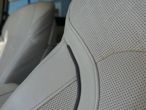 Used 2020 BMW 740i w/ Premium Package RWD image 13