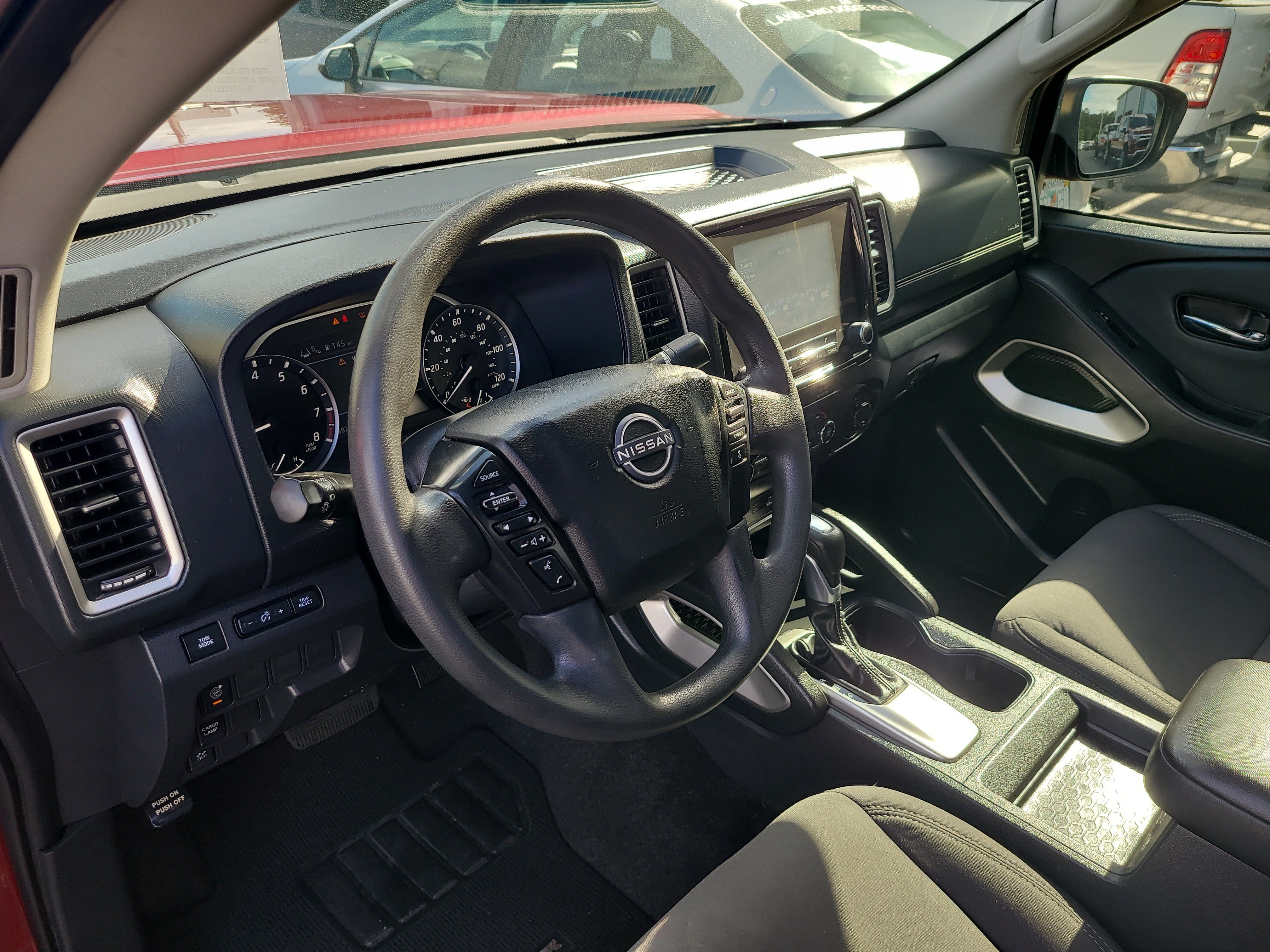 Used 2022 Nissan Frontier SV w/ Technology Package RWD image 16