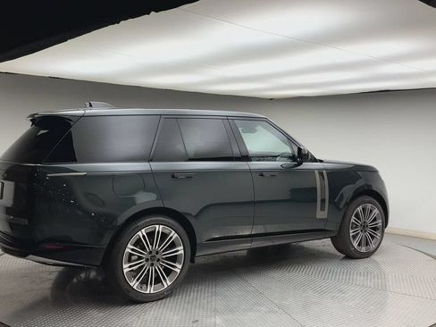 New 2026 Land Rover Range Rover SE AWD/4WD image 2