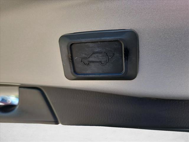 Used 2023 Toyota RAV4 XLE w/ Convenience Package FWD image 7