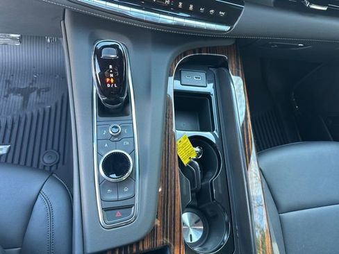 Certified 2024 Cadillac Escalade Luxury w/ LPO, Floor Liner Package image 19