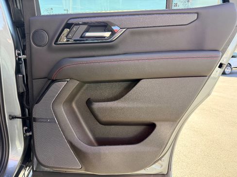 Used 2025 GMC Yukon AT4 Ultimate w/ LPO, Floor Liner Package image 41