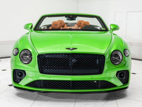 New 2024 Bentley Continental GT V8 image 8