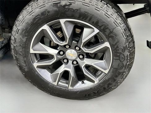 Used 2023 Chevrolet Silverado 1500 LT image 26