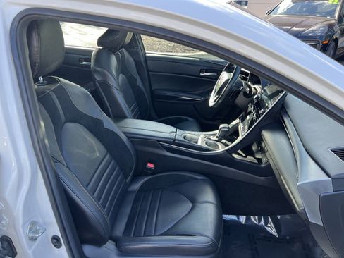 Used 2021 Toyota Avalon XSE image 26