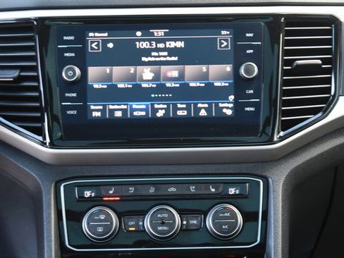 Used 2023 Volkswagen Atlas Cross Sport SEL Premium R-Line image 21