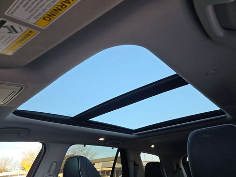 Used 2023 Honda Pilot Elite image 10