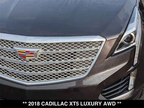 Used 2018 Cadillac XT5 Luxury w/ Driver Awareness Package image 18