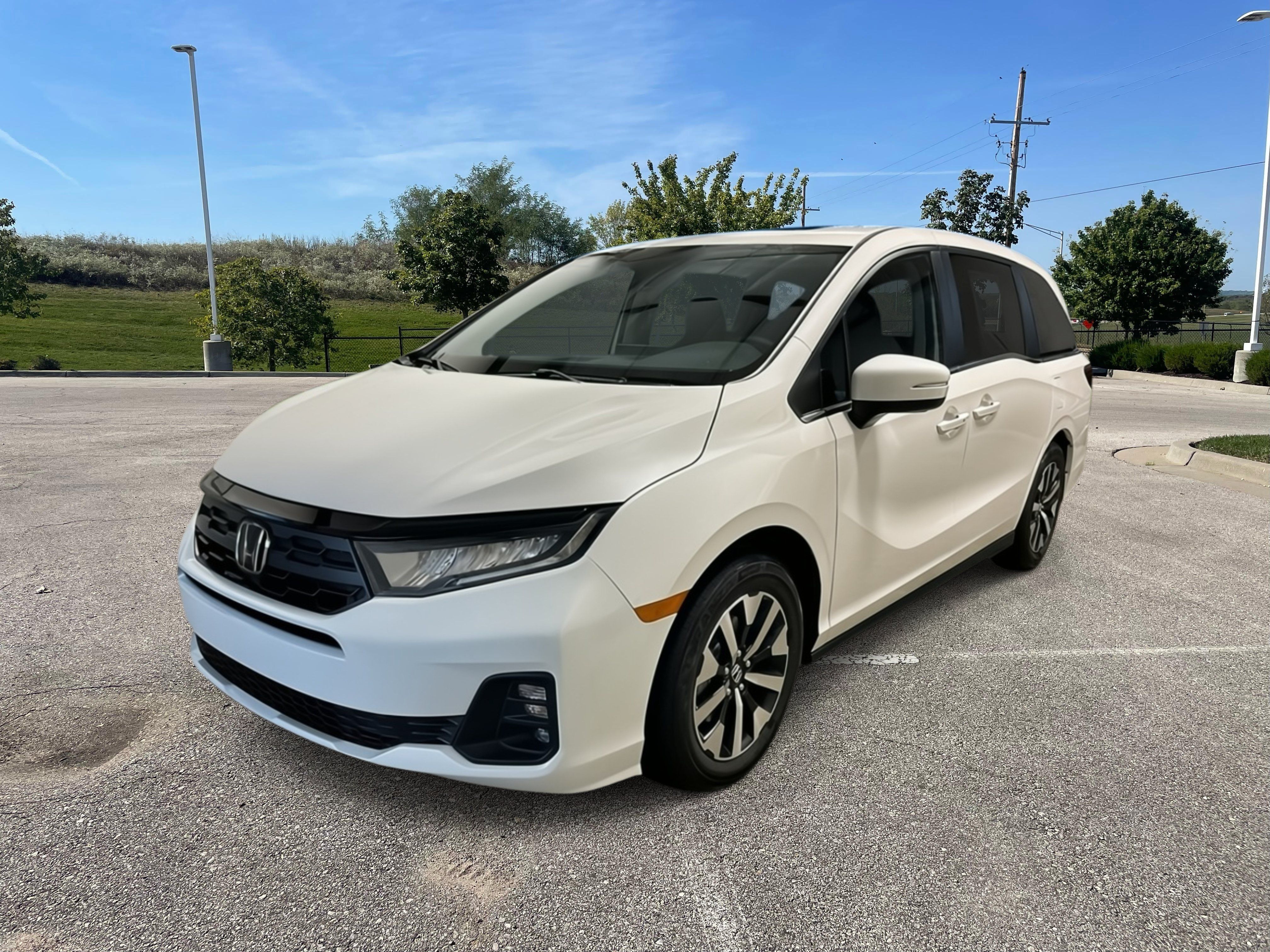 New 2027 Honda Odyssey EX-L image 1