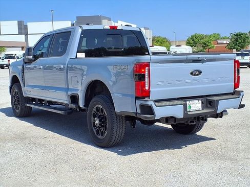 New 2026 Ford F250 Lariat w/ Black Appearance Package image 13