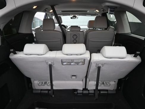Certified 2024 Honda Odyssey EX-L image 16