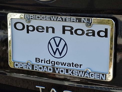 Used 2022 Volkswagen Taos SEL w/ Panoramic Sunroof Package image 30