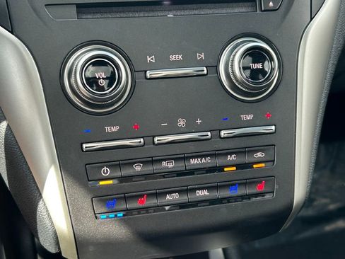 Used 2019 Lincoln MKC Reserve w/ MKC Climate Package FWD image 28