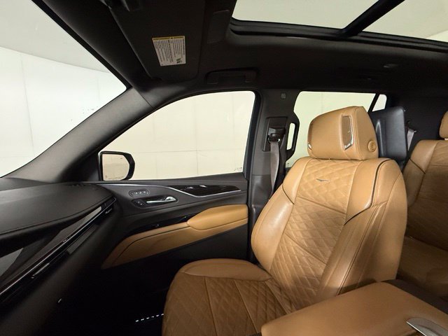 Used 2021 Cadillac Escalade Sport w/ Driver Assist Tech Package AWD/4WD image 18