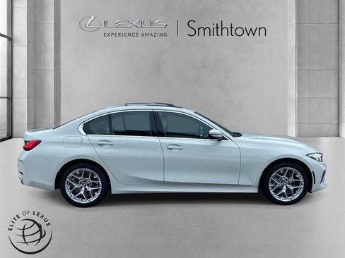 Used 2025 BMW 330i xDrive Sedan w/ Convenience Package AWD/4WD image 4