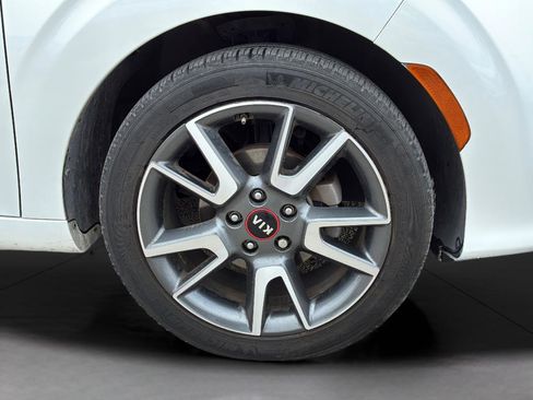 Used 2021 Kia Soul GT-Line FWD image 28