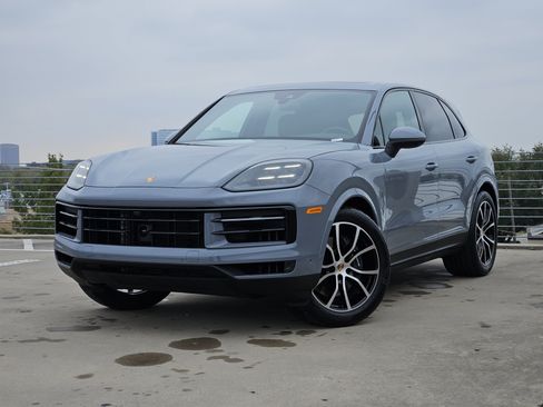 Certified 2025 Porsche Cayenne image 1