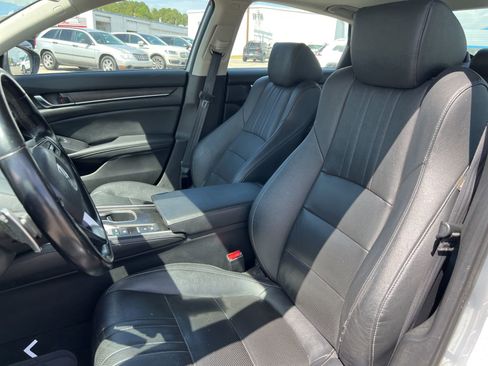 Used 2019 Honda Accord EX-L image 10