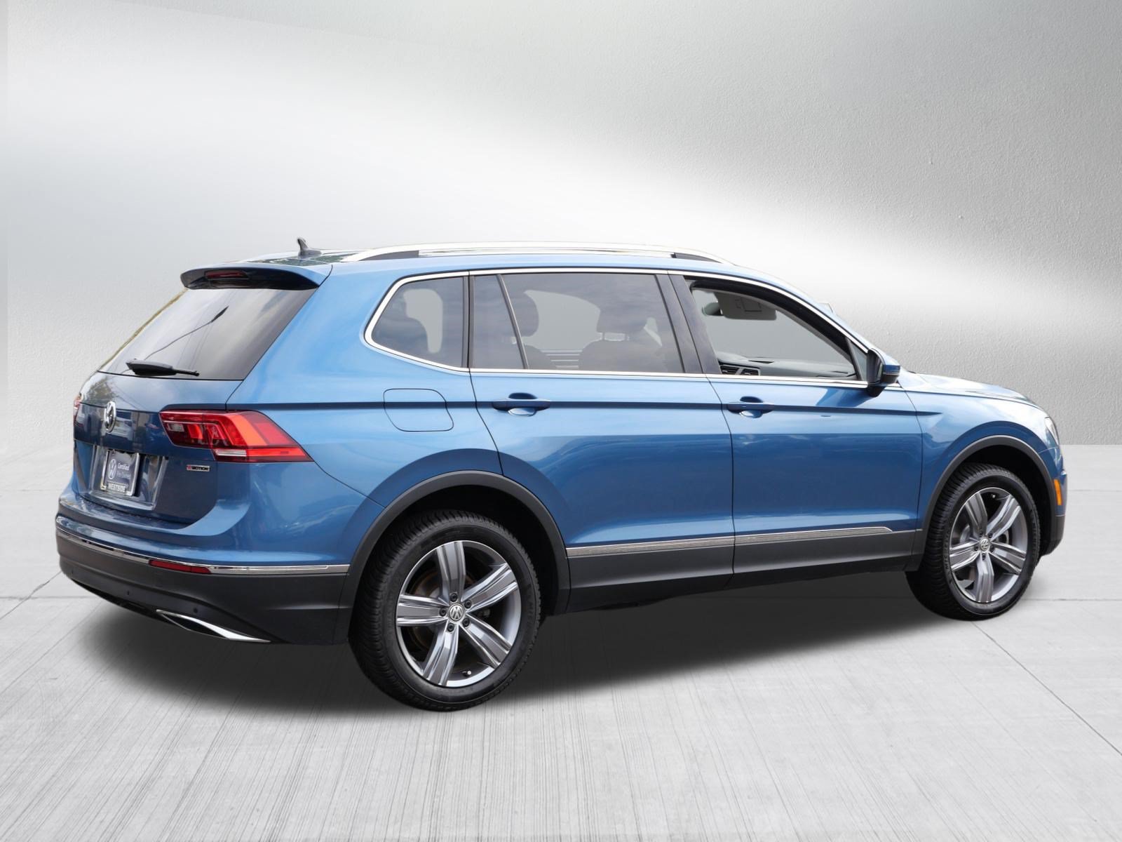 Used 2020 Volkswagen Tiguan SEL AWD/4WD image 7