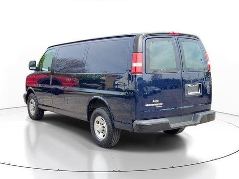 Used 2015 Chevrolet Express 2500 RWD image 3