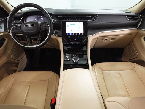 Used 2022 Jeep Grand Cherokee L Limited image 19