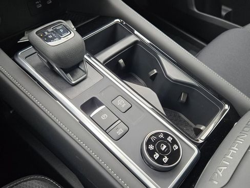 New 2026 Nissan Pathfinder SV image 28