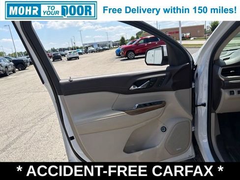 Used 2019 GMC Acadia Denali w/ Technology Package FWD image 12