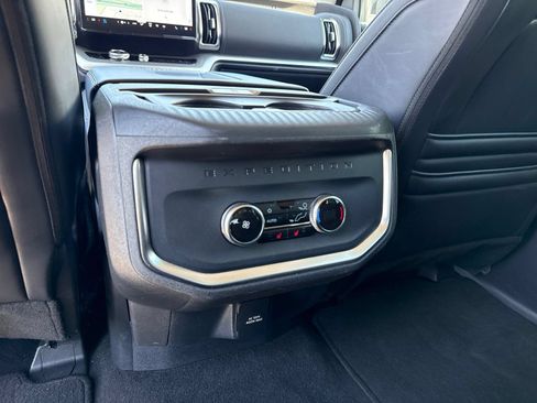 Used 2025 Ford Expedition Max Platinum AWD/4WD image 13
