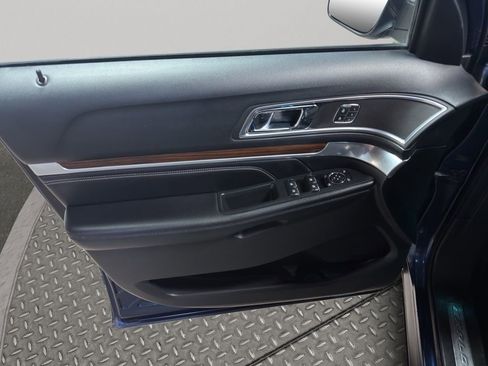 Used 2016 Ford Explorer Limited w/ Equipment Group 301A image 16