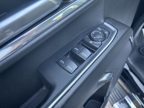 Used 2024 Chevrolet Silverado 2500 LT image 17