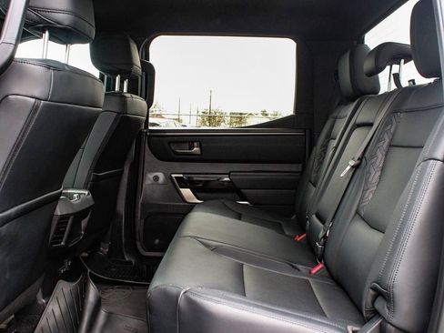 Used 2025 Toyota Tundra Limited AWD/4WD image 33
