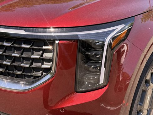 New 2026 Kia Carnival SX FWD image 21