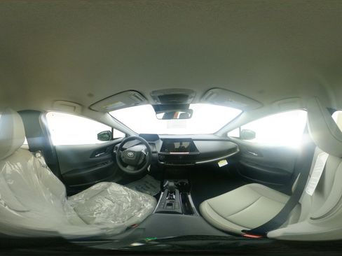 New 2026 Toyota Prius XLE FWD image 33