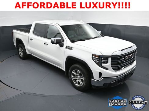 Used 2025 GMC Sierra 1500 SLT image 1