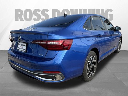 Used 2022 Volkswagen Jetta SEL FWD image 4