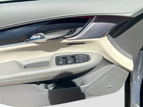 Used 2024 Cadillac XT6 Premium Luxury w/ Technology Package FWD image 18
