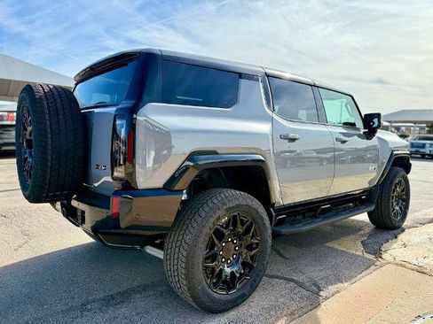 New 2025 GMC Hummer EV 2X AWD/4WD image 4