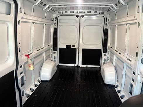 Used 2026 RAM ProMaster 2500 w/ Convenience Group FWD image 16