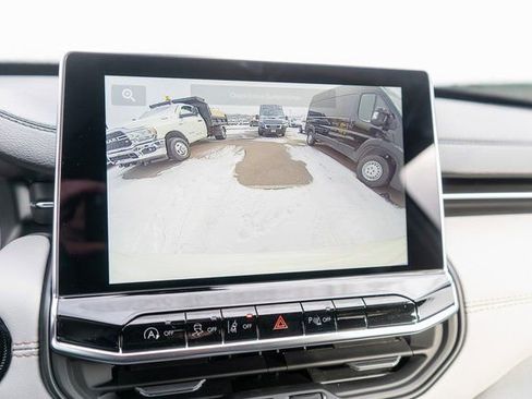 New 2026 Jeep Compass Limited image 20