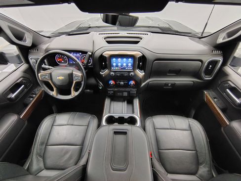 Used 2022 Chevrolet Silverado 3500 High Country w/ Technology Package image 2