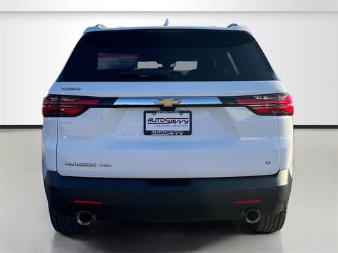 Used 2023 Chevrolet Traverse LT w/ LT Premium Package image 6