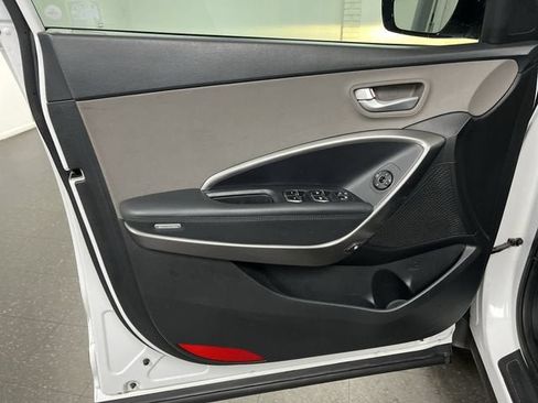 Used 2017 Hyundai Santa Fe Sport FWD image 20