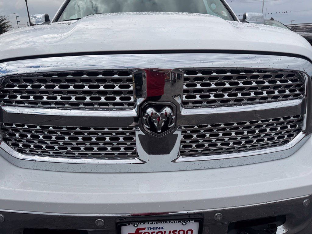 Used 2015 RAM 1500 Laramie w/ Convenience Group AWD/4WD image 7