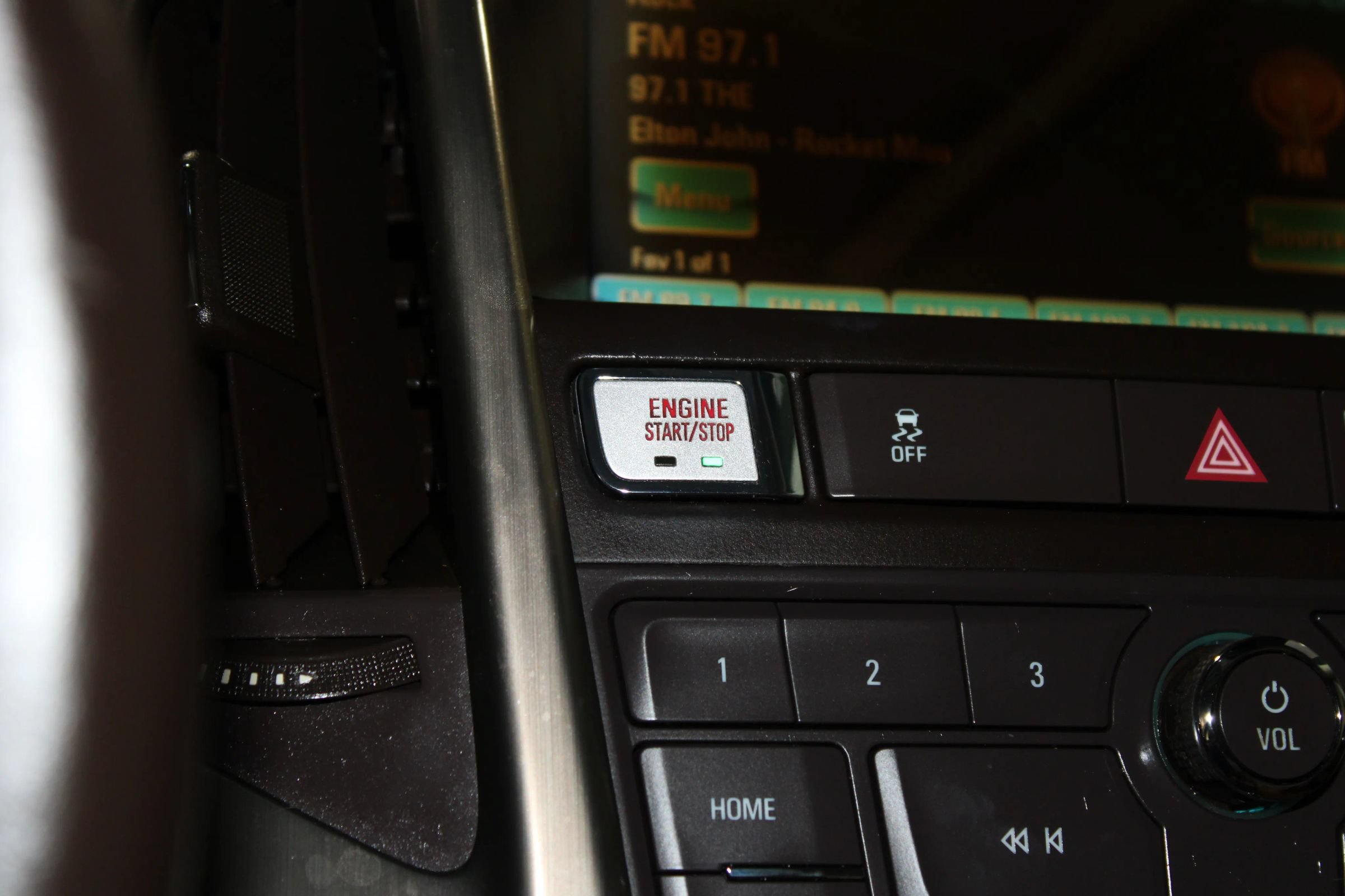 Used 2013 Buick Verano Leather FWD image 22